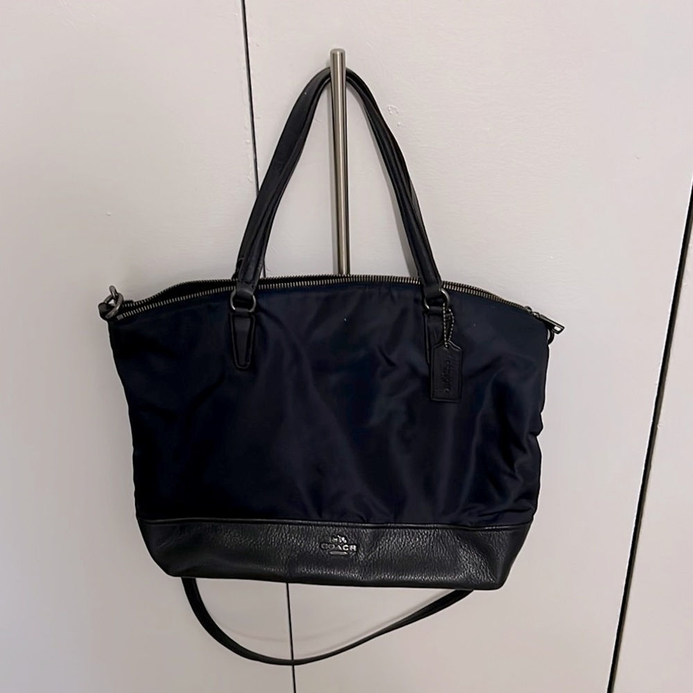 Coach crossbody nylon and leather bag (fits laptop) - Picture 2 of 5